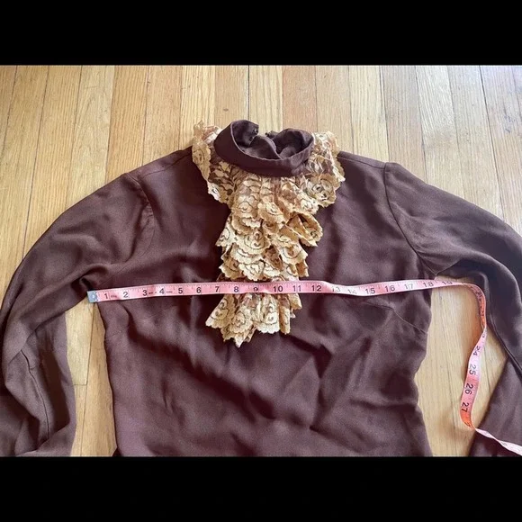 70s Vintage Brown Long sleeved Shirt with lace cuffs and Lace Ascot Tie - Picture 8 of 9